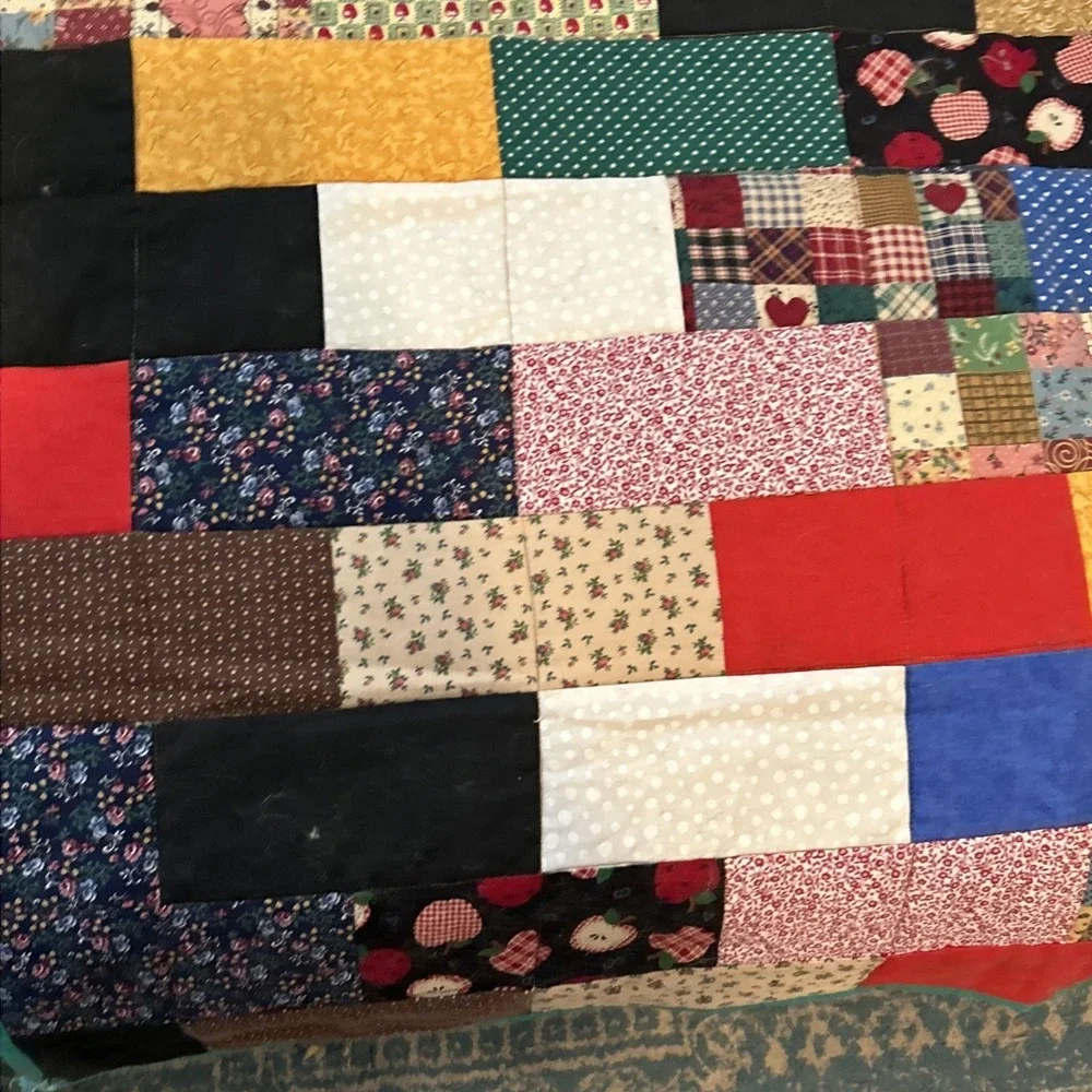 Handmade Patchwork Quilt Blanket 35 in‎ Square Multicolor Lap Throw Worn